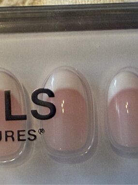 Press-On Nails - Nude Pink French Tip Women Makeup